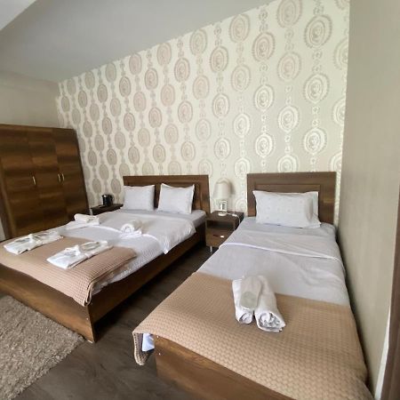 Borjomi Central Hotel Eksteriør billede