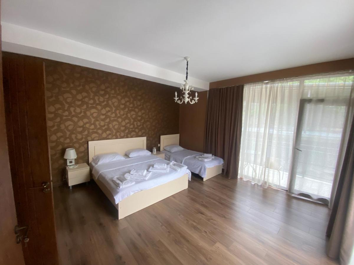 Borjomi Central Hotel Eksteriør billede