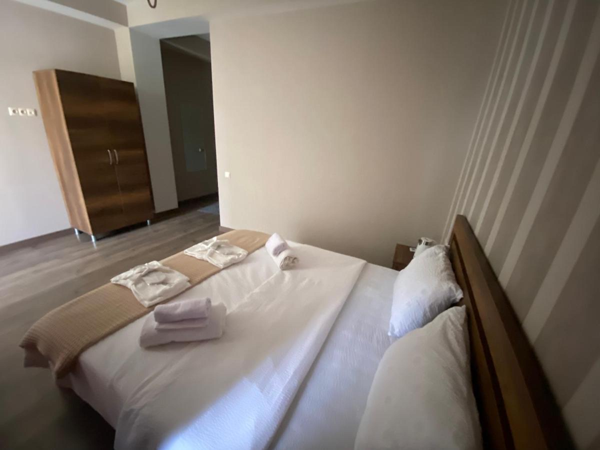 Borjomi Central Hotel Eksteriør billede