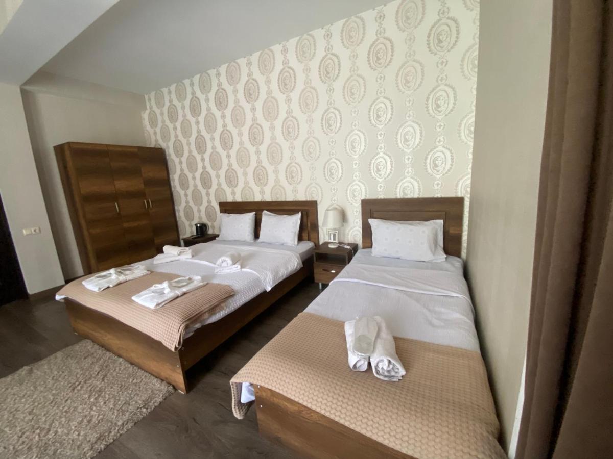 Borjomi Central Hotel Eksteriør billede