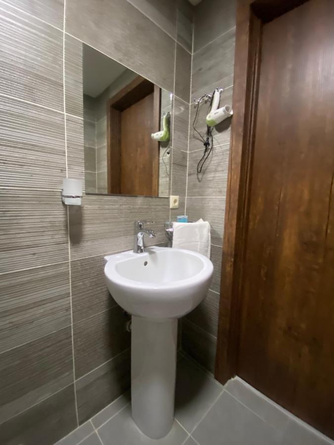 Borjomi Central Hotel Eksteriør billede