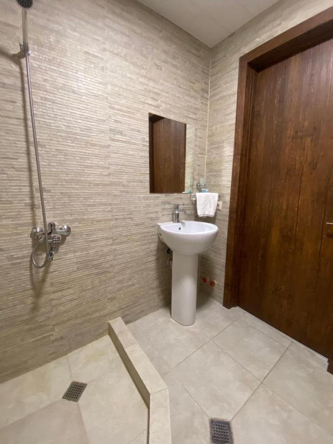Borjomi Central Hotel Eksteriør billede